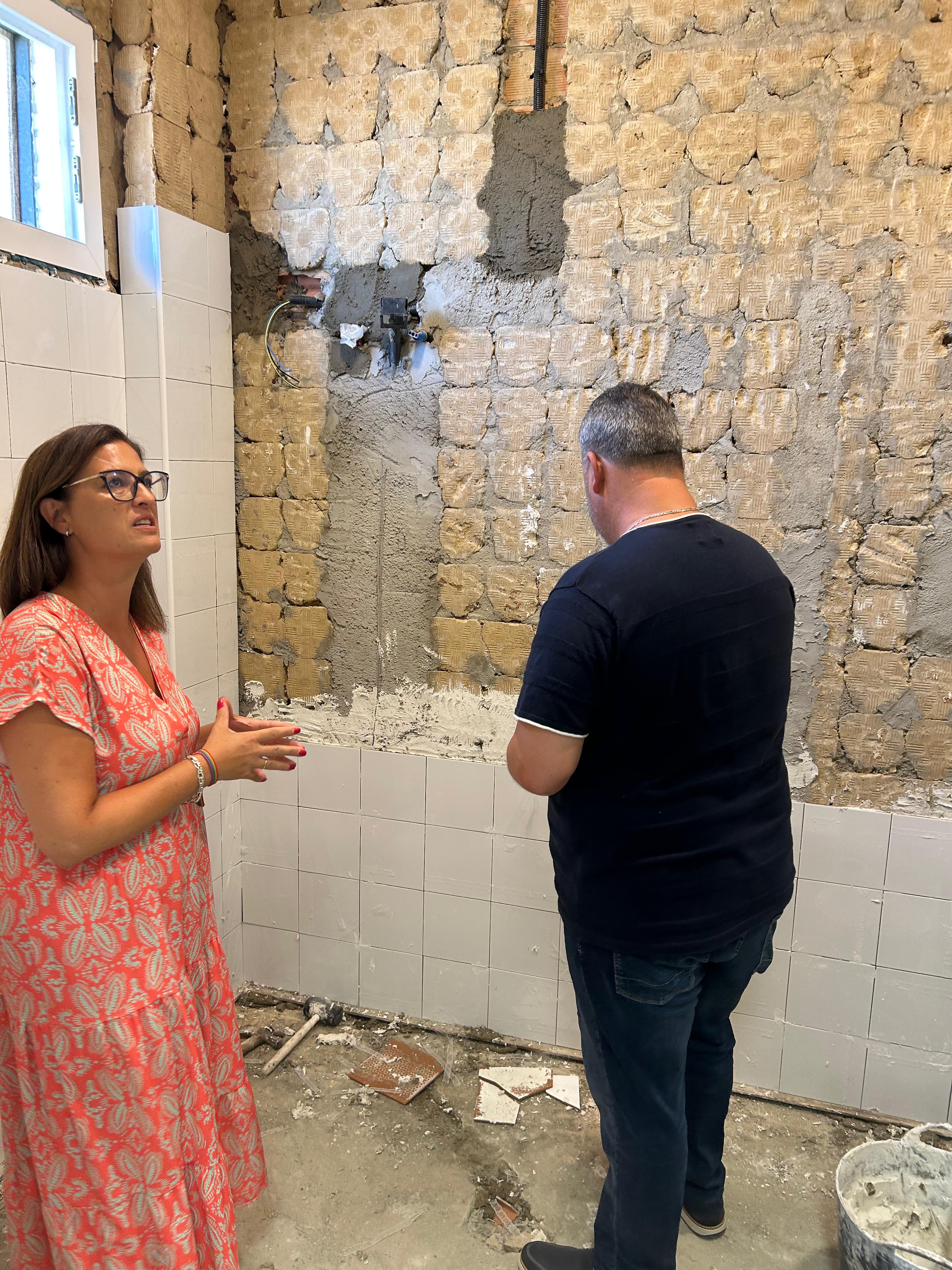 2c1f33a5-3e40-4afe-a876-7fae95f4a60a