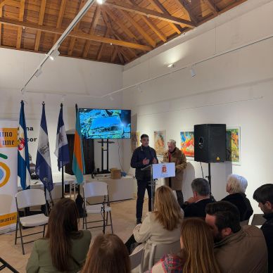 af657d83-b7a9-4abb-ad14-fd043f2d1297