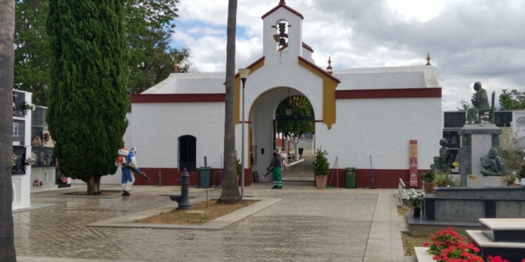 Horarios de apertura en el cementerio con motivo del Día de Todos los Santos