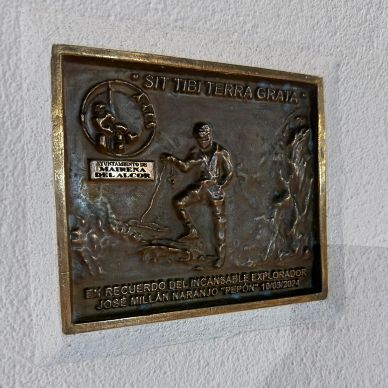 e9d0d9f7-3944-4a63-929e-c90fda18a72c